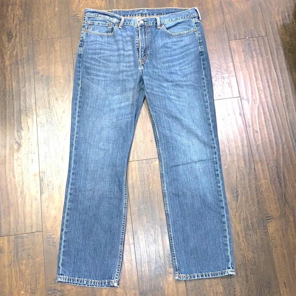 Medium Wash Levi’s Jeans - 38x32
